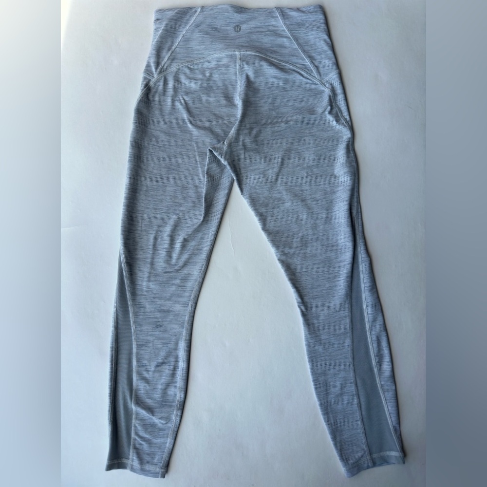 Lululemon High-Waisted Leggings Mesh 26” Gray RN 106259 Athletic Woman’s Size 8